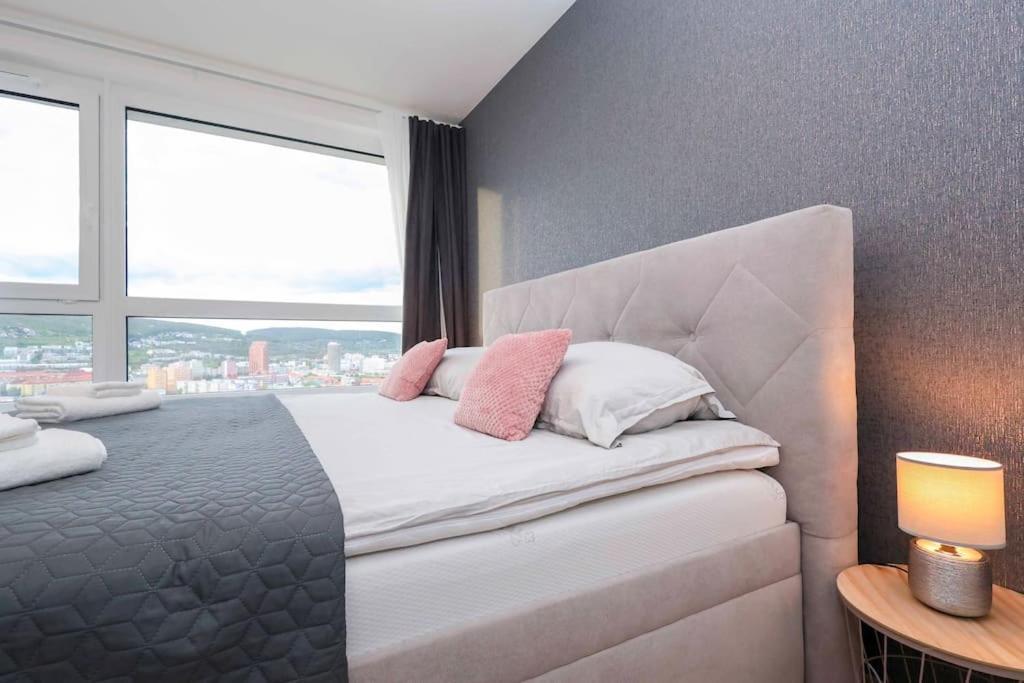 Danubius One - Spacious Apartment W Free Parking Bratislava Esterno foto
